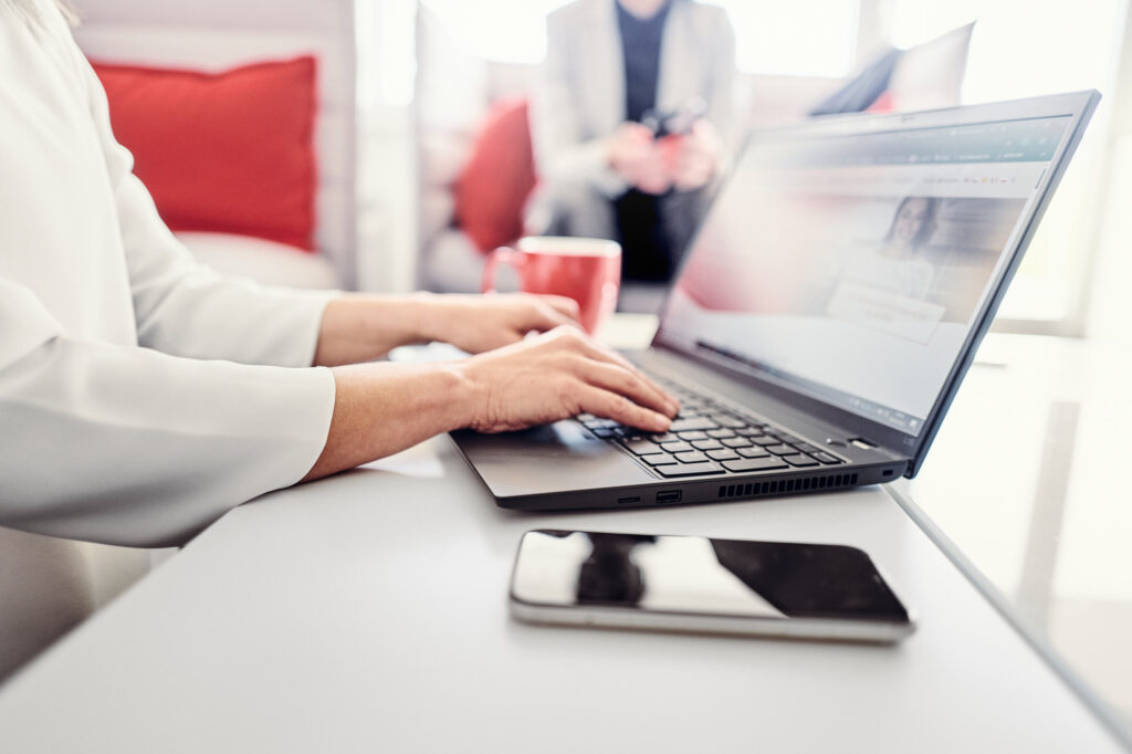 kwsoft®-Umfrage: Sicherheit, KI und Cloud haben Prio